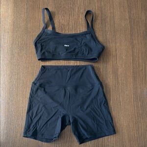 SET Active Sportbody Bra and Bike Short Set
